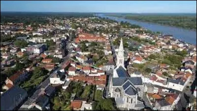 Cette commune du d&eacute;partement de Loire-Atlantique, peupl&eacute;e de 5 200 habitants, situ&eacute;e sur la rive gauche de la Loire, entre Nantes et l'estuaire, c'est ...