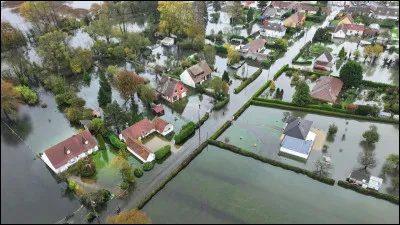 Quel département français a été le théâtre d'impressionnantes inondations fin 2023 ?