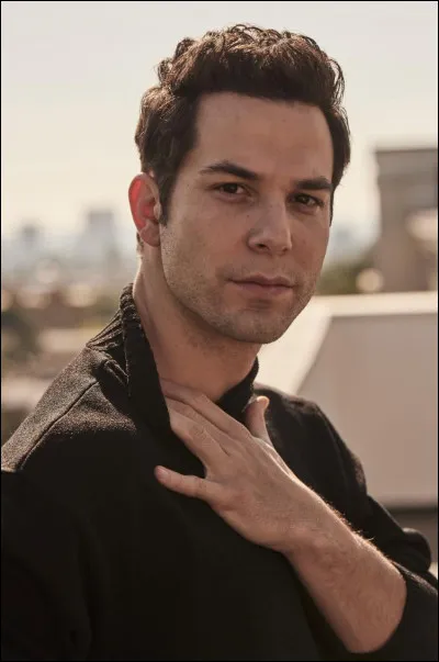 Il est incarné par :