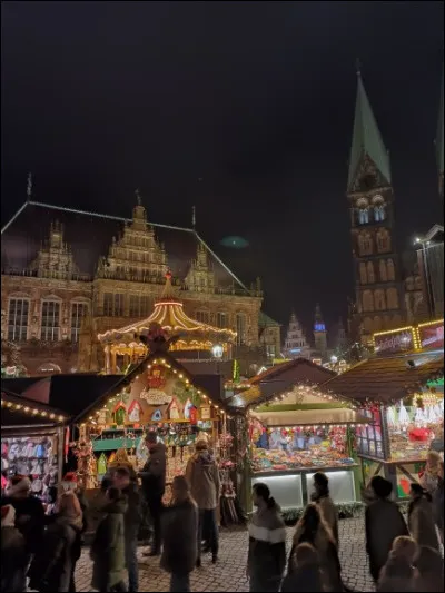 Notre petit périple se poursuit dans le Nord-Ouest de l'Allemagne, dans une ville traversée par le fleuve Weser.