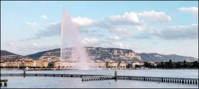 Où se situe ce jet d'eau vertical d'une hauteur de 140 mètres ?