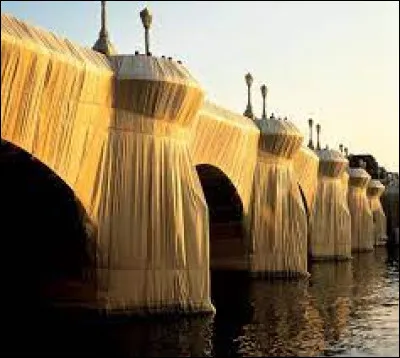 L'intrus ..... vous allez bien le chasser ?