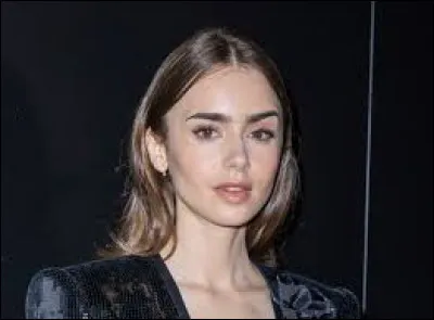 Avec lui, c'est ''Lily'' que l'on entend à chaque refrain.