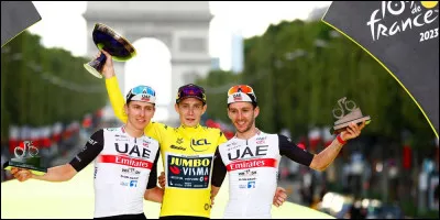 Le 23 juillet, qui remporte le Tour de France pour la deuxième fois consécutive après une bataille acharnée contre Tadej Pogacar ?
