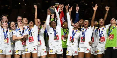 Enfin, à quelle place termine l'équipe de France féminine de handball au mondial le 17 décembre dernier ?