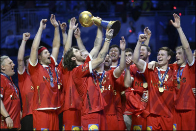 Quelle équipe bat la France en finale du mondial de handball masculin (11-29 janvier) ?