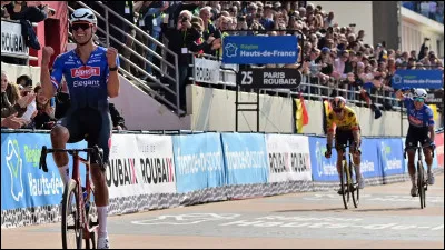 Quel coureur cycliste remporte le Paris-Roubaix le 9 avril ?