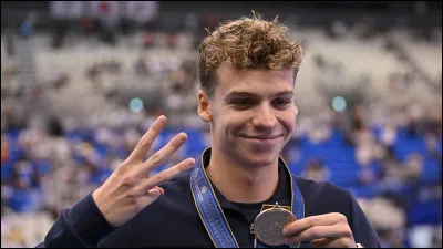 Du 14 au 30 juillet se déroulent les mondiaux de natation à Fukuoka au Japon ; la France se découvre un nouveau champion : Léon Marchand. Combien de médailles remporte-t-il à lui tout seul ?