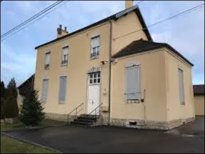 Je vous emmène en Bourgogne-Franche-Comté, à La Bretenière. Village de l'aire d'attraction Doloise, il se situe dans le département ...