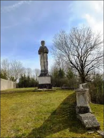 Nous sommes en Lorraine, à Saint-Élophe. Ancienne commune de l'arrondissement de Neufchâteau, elle se situe dans le département ...