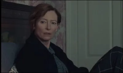 Lequel de ces films parle des relations mère-fille et bénéficie de Tilda Swinton dans les deux rôles principaux ?