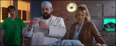 Comment s'appelle le film avec Didier Bourdon et Frédérique Bel qui multiplie les références à des films cultes ?