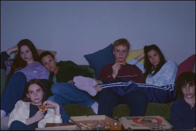 L'un de ces films est un premier film. Il a fait plus de 300 000 entrées. Comment s'appelle ce film ?