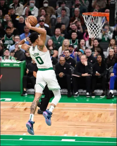 Sur lequel de ces joueurs a-t-il vraiment dunker ?