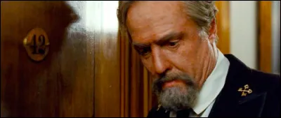 Ce personnage joué par Hugh Grant est dans la partie du film qui se déroule en...