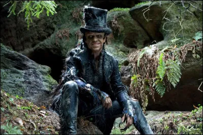 Quand est-ce qu'apparait ce personnage de Hugo Weaving ?