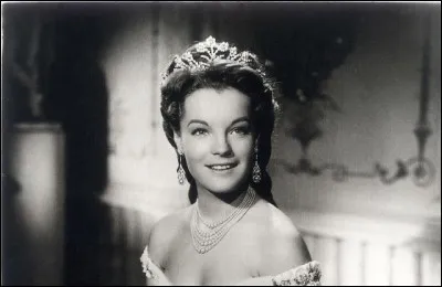 Inoubliable impératrice d'Autriche, reine de Hongrie et de Bohême, incarnée au cinéma par Romy Schneider, il s'agit bien sûr de "Sissi". Quel était son prénom ?