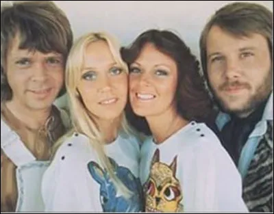 Quel est ce groupe mixte suédois de pop et de disco, composé de 2 femmes et 2 hommes, actif de 1972 à 1982 et depuis 2018 ?