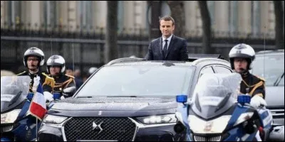 Quelle auto utilise Emmanuel Macron lors de son investiture en mai 2017 ?