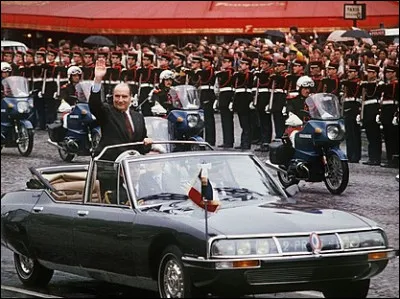 Quelle était la voiture officielle de François Mitterrand ?