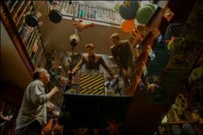 Quand Ron demande à Fred et George le prix d'un article et qu'il dit "Je suis votre frère", que devient le nouveau prix de l'article pour Ron ?