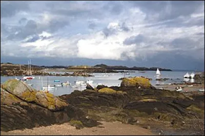 Où se trouvent les îles Chausey ?