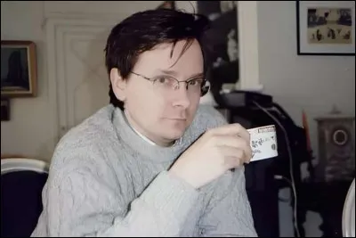 Dans quelle ville le professeur Mr Dominique Bernard a-t-il été assassiné le 13 octobre ?