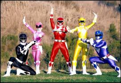 Quelle est la couleur du leader du groupe dans la série "Power Rangers" ?