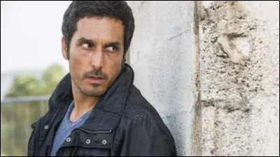 Quel acteur joue le rôle principal dans la série "No Limit", diffusée entre 2012 et 2015 sur TF1 ?