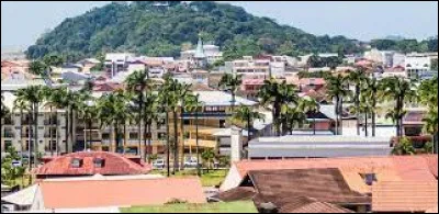 Où se situe la ville de Cayenne ?