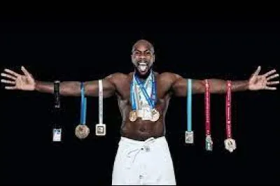 De quelle île est originaire le champion Teddy Riner ?