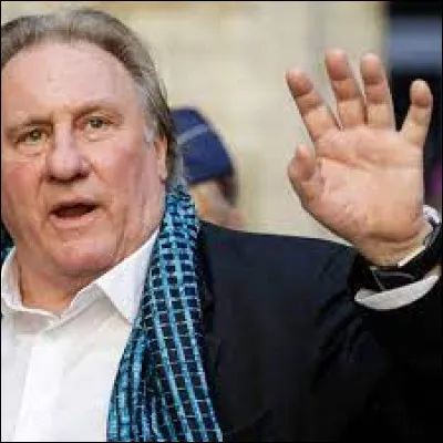 En quelle année a-t-il été mis pour une première fois en examen pour viols et agressions sexuelles ?