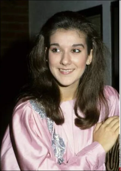 Je vous la présente plus jeune, qui est-ce ?