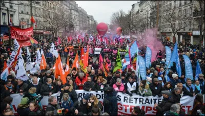 France : À quel âge la loi promulguée le 15 avril 2023 prévoit-elle le départ à la retraite ?