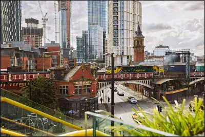 Dans quel pays se trouve Manchester ?