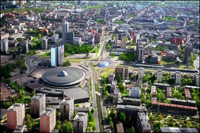 Dans quel pays se trouve Katowice ?