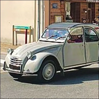 Quel humoriste racontait dans un sketch quen raison de la crise pétrolière, il avait échangé sa deux chevaux contre une deux bufs ?