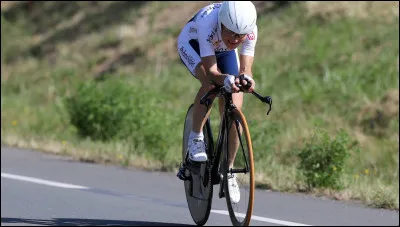 Jeannie Longo remporte en juillet 2023 son 60e titre de championne de France, en gagnant l'épreuve de contre-la-montre en Master 8. Quel âge avait-elle ?