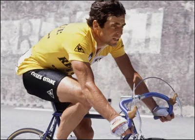 Bernard Hinault, cycliste français, a gagné à 5 reprises le Tour de France. Comment le surnommait-on ?