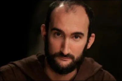 Contre qui s'énerve-t-il parce qu'il change tout le temps de personnage ?