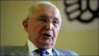 Louis Mexandeau, homme politique socialiste mort le 14 août 2023, a été cinq ans ministre des PTT