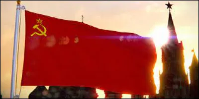 Quel événement a marqué la fin de la guerre froide en 1991 ?