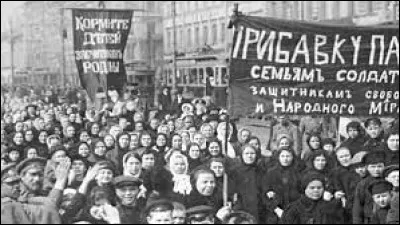 Quel événement a déclenché la Révolution russe en 1917 ?