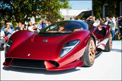 À l'origine, le constructeur Detomaso est italien, mais par quel pays la firme a-t-elle été rachetée ?