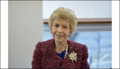 ... est la femme sur la photo.