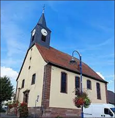 Nous terminons cette balade en Alsace bossue, devant l'église protestante de Weyer. Commune de l'arrondissement de Saverne, elle se situe dans le département ...