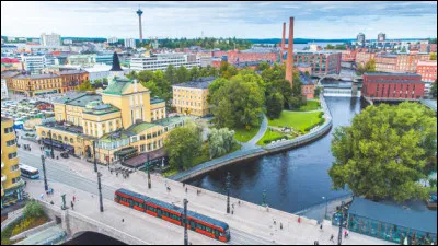 Dans quel pays se trouve Tampere ?