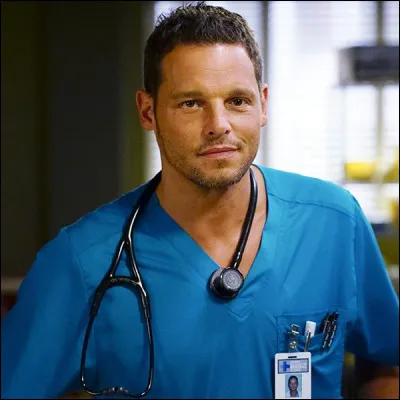 Quelle spécialité choisit le docteur Alex Karev ?