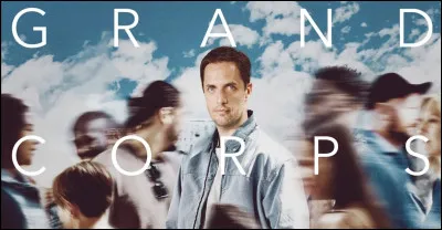 La personne sur la photo est Grand Corps Malade. Comment s'appelle son album sorti en 2023 ?