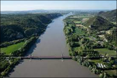 Le Rhône est-il plus ou moins long que la Seine ?